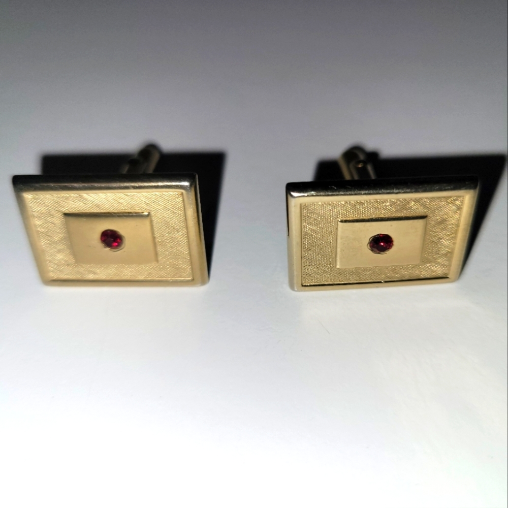 Vintage Swank Cufflinks Gold with Red Stone